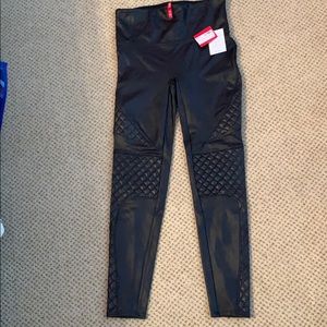 NWT Spanx Quilted Faux Leather Leggings in Black